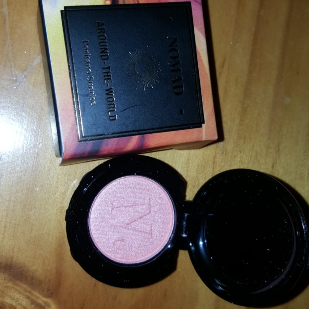 Blushing highlighter